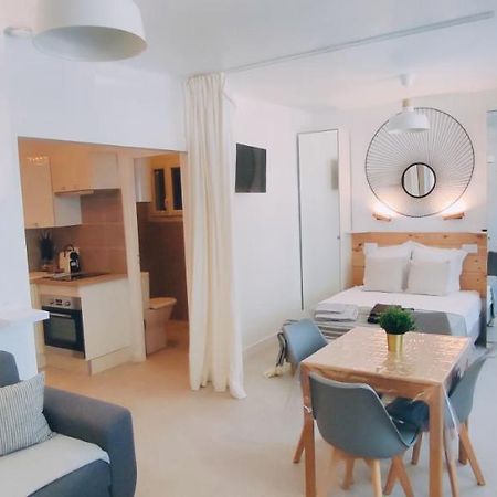 Le Studio Des Tours - Parking Apartment อาร์ลส์ ภายนอก รูปภาพ