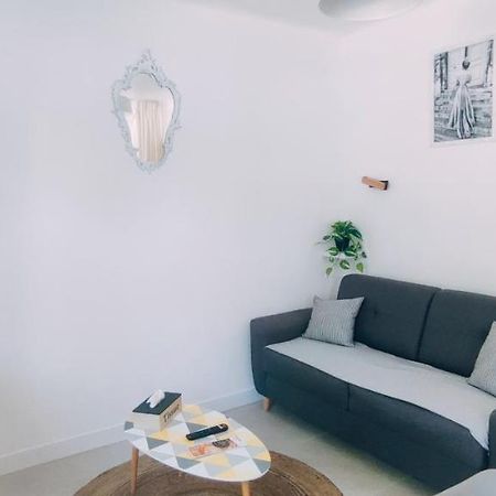 Le Studio Des Tours - Parking Apartment อาร์ลส์ ภายนอก รูปภาพ