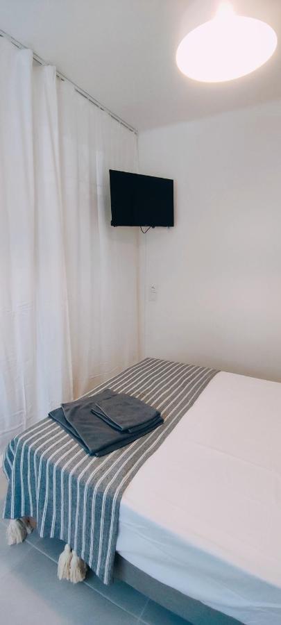 Le Studio Des Tours - Parking Apartment อาร์ลส์ ภายนอก รูปภาพ