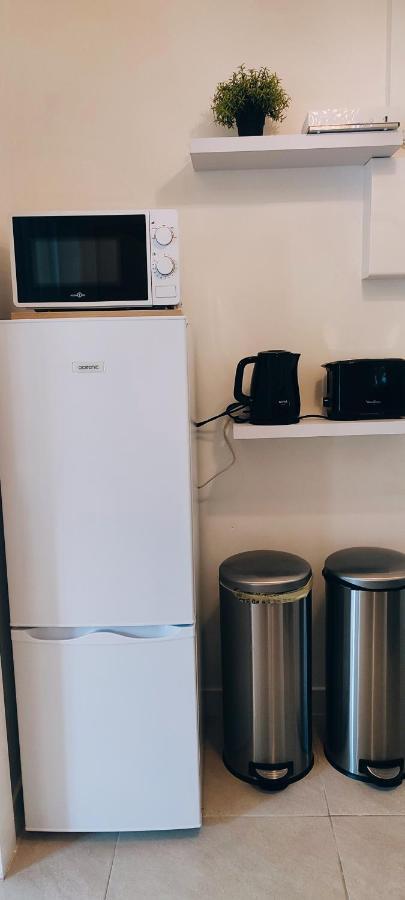 Le Studio Des Tours - Parking Apartment อาร์ลส์ ภายนอก รูปภาพ