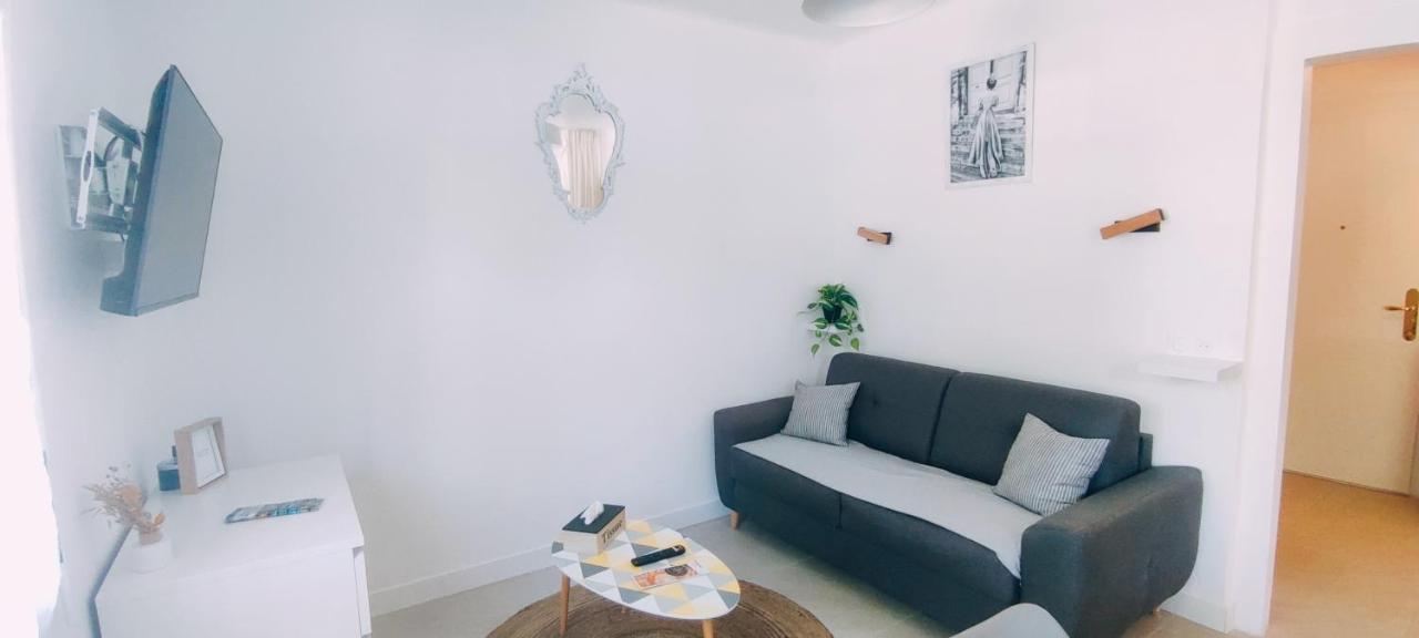Le Studio Des Tours - Parking Apartment อาร์ลส์ ภายนอก รูปภาพ